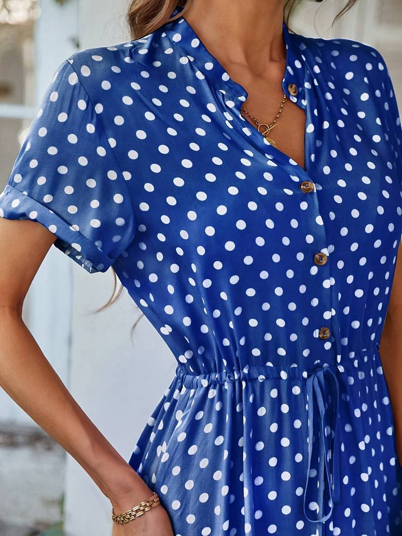 Luvik | a-line dress, jossa on pilkkupainatus ja v-aukkoinen