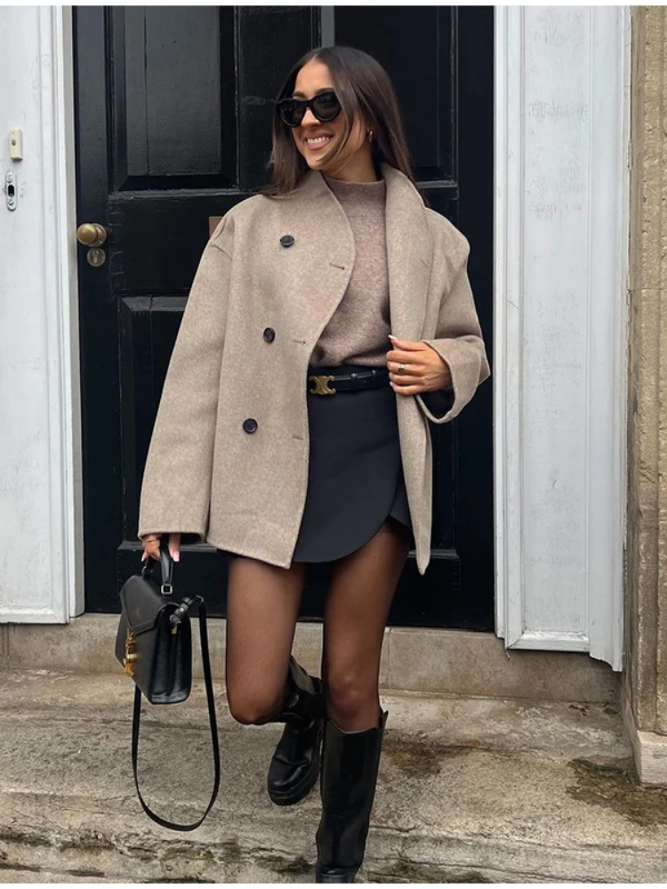 Luvik | Asymmetrical Trench coat for Women with Wide Lapel and Double Closure