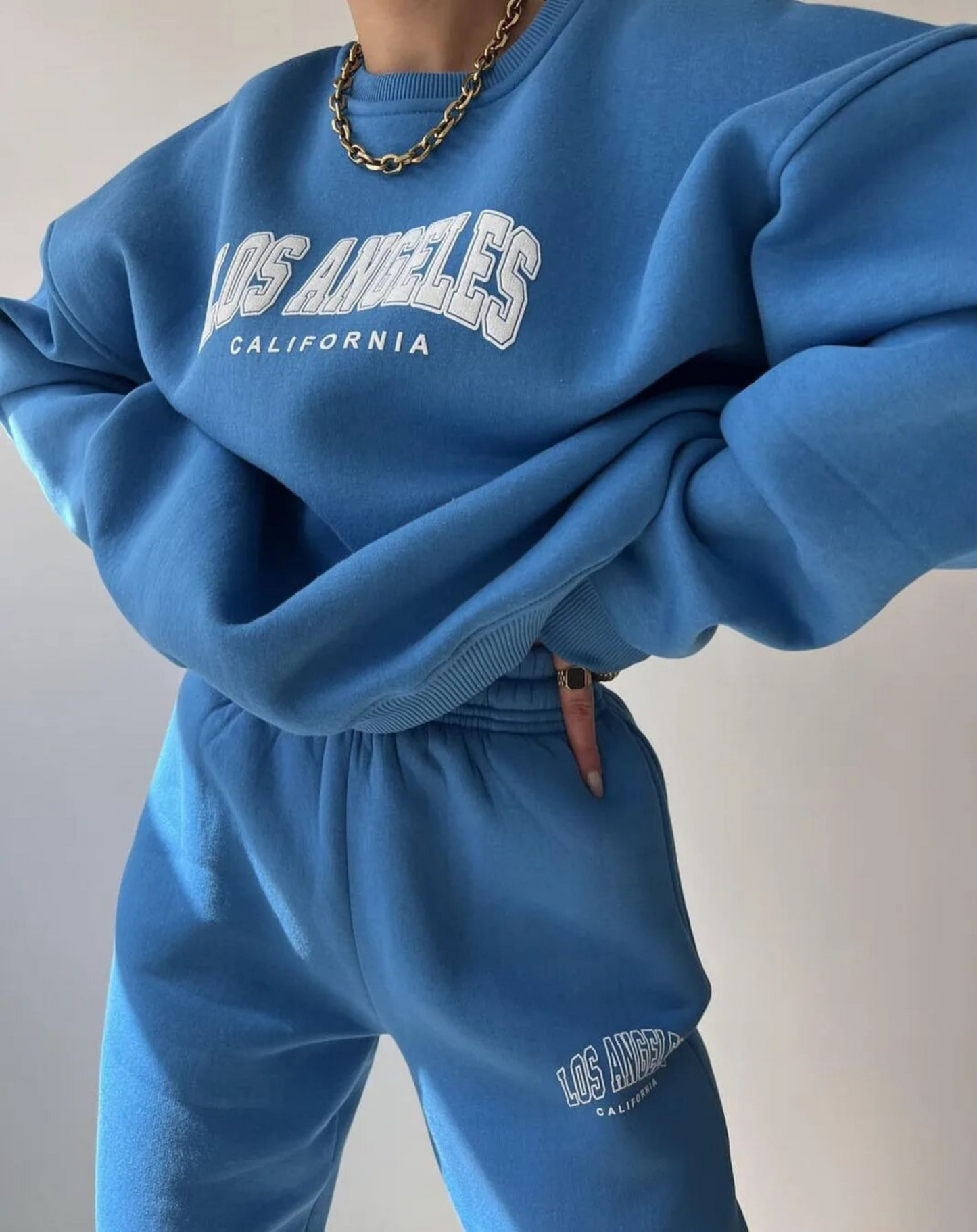 Luvik | Collegepaita Kirjaimilla