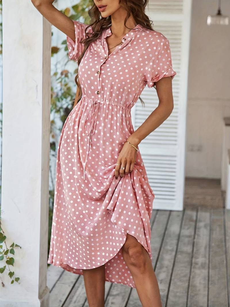 Luvik | a-line dress, jossa on pilkkupainatus ja v-aukkoinen