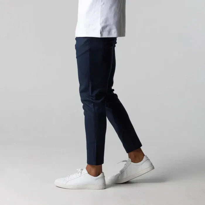 Luvik | Slim Fit Housut