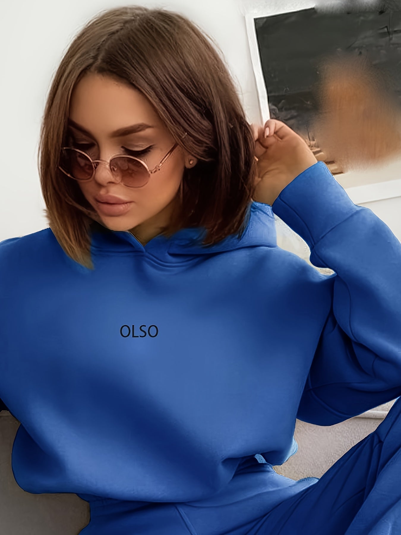 Luvik | Oslo naisten kahden kappaleen setti, joka koostuu hupparista ja collegehousuista