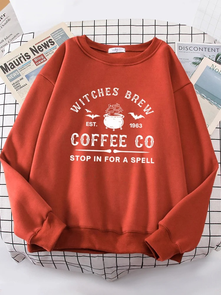 Luvik | Hauska Collegepaita "witches Brew Coffee Co" Printti Naisille