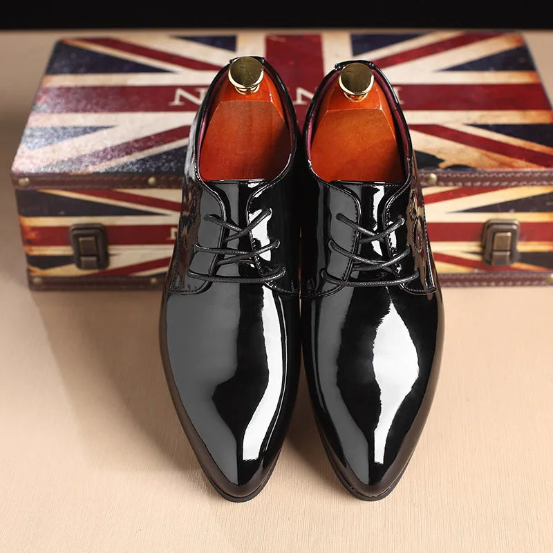 Luvik | Kiiltävät Retro Brogues Miehille