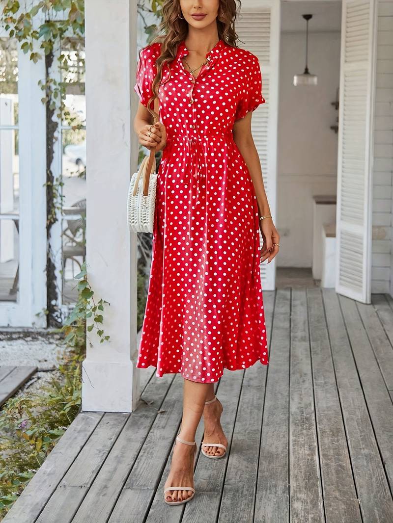 Luvik | a-line dress, jossa on pilkkupainatus ja v-aukkoinen