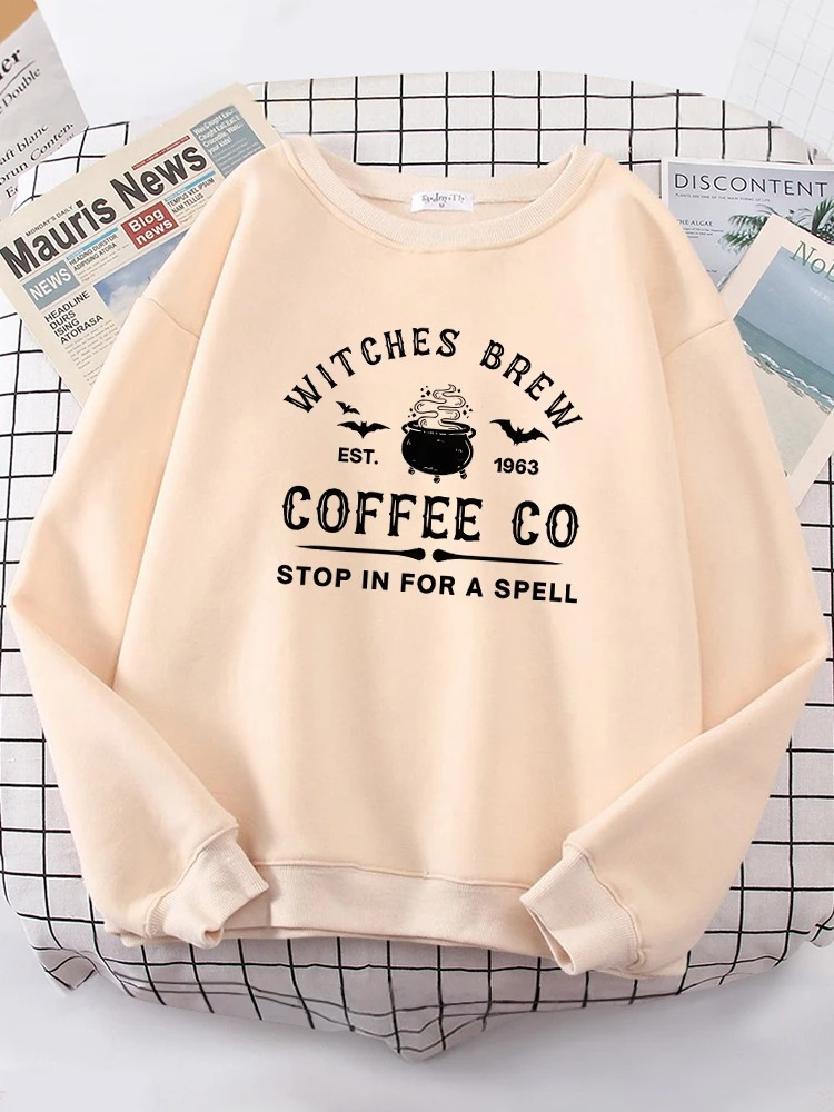Luvik | Hauska Collegepaita "witches Brew Coffee Co" Printti Naisille