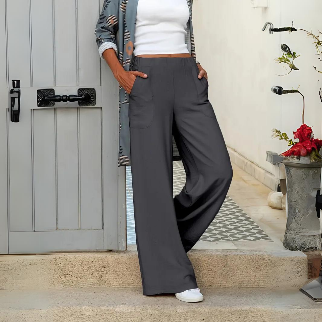 Luvik | Loose Fit Housut Naisille
