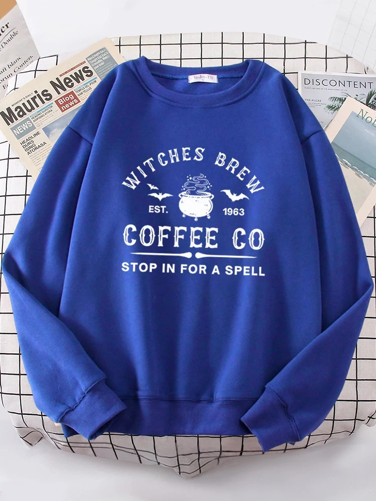 Luvik | Hauska Collegepaita "witches Brew Coffee Co" Printti Naisille