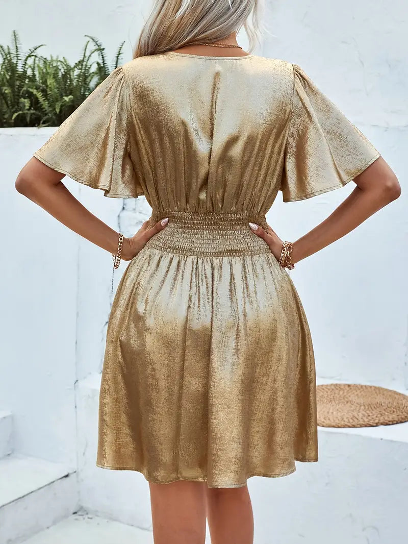 Luvik | V-neck dress with flutter sleeves