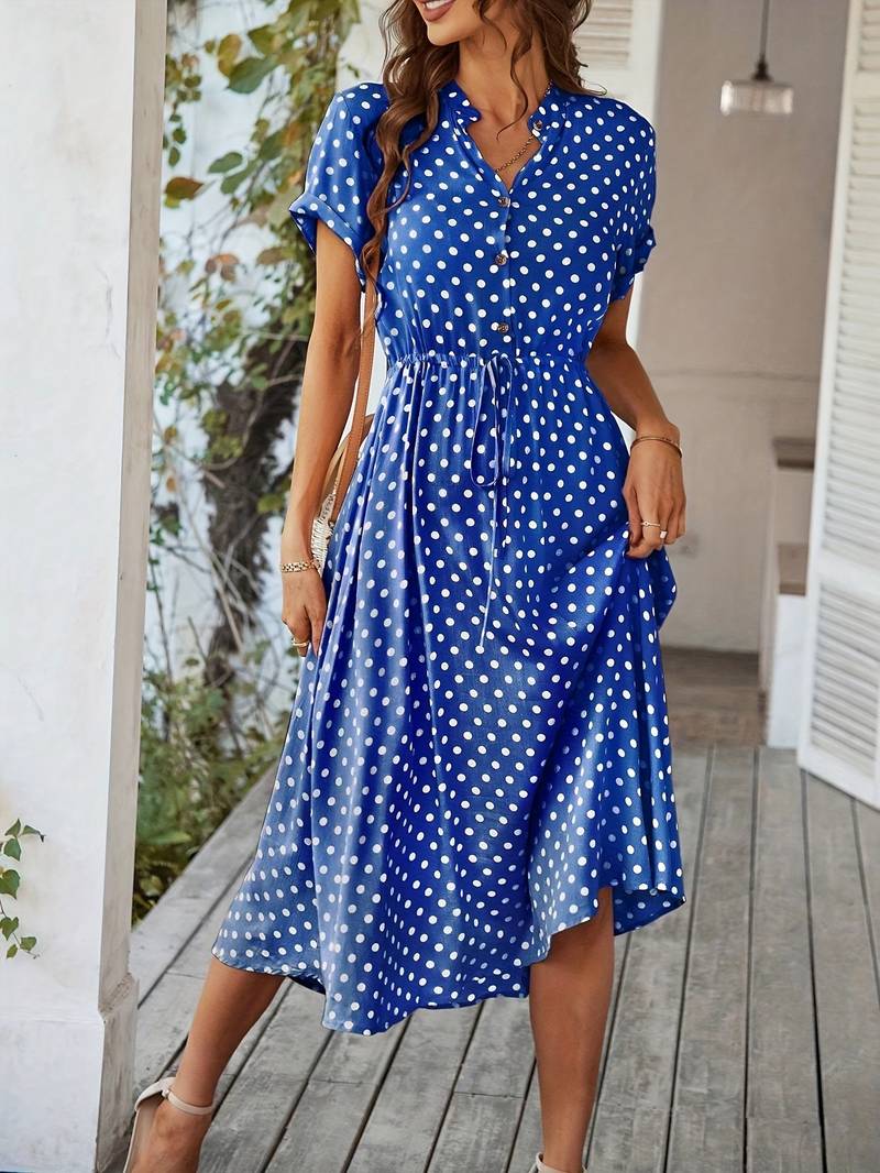 Luvik | a-line dress, jossa on pilkkupainatus ja v-aukkoinen