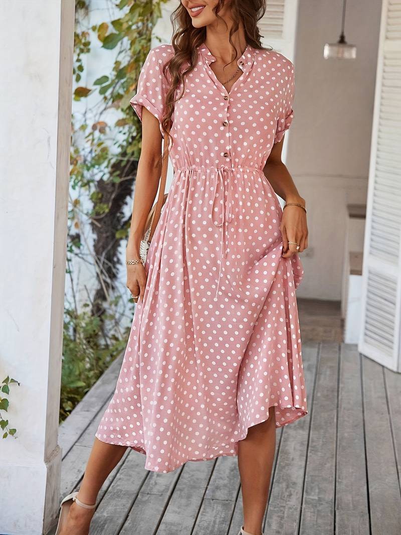 Luvik | a-line dress, jossa on pilkkupainatus ja v-aukkoinen