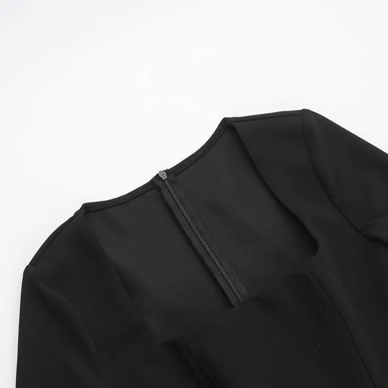 Luvik | Pitkähihaista mekkoa neliönmuotoisella kauluksella, Slim Fit