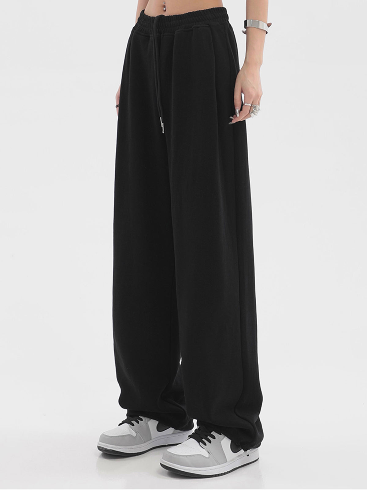 Luvik | Yksinkertaiset Baggy Sweatpants