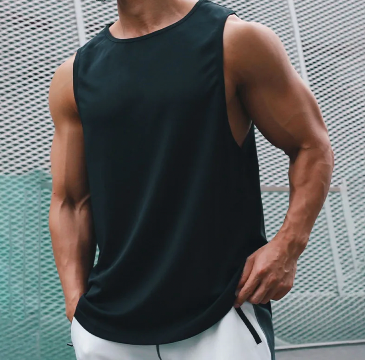 Luvik | Tyylikäs Fitness Toppi