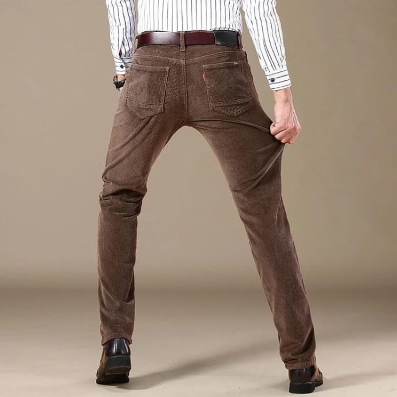 Luvik | Miesten Regular Fit Suorat Jalkapanssarifarkut