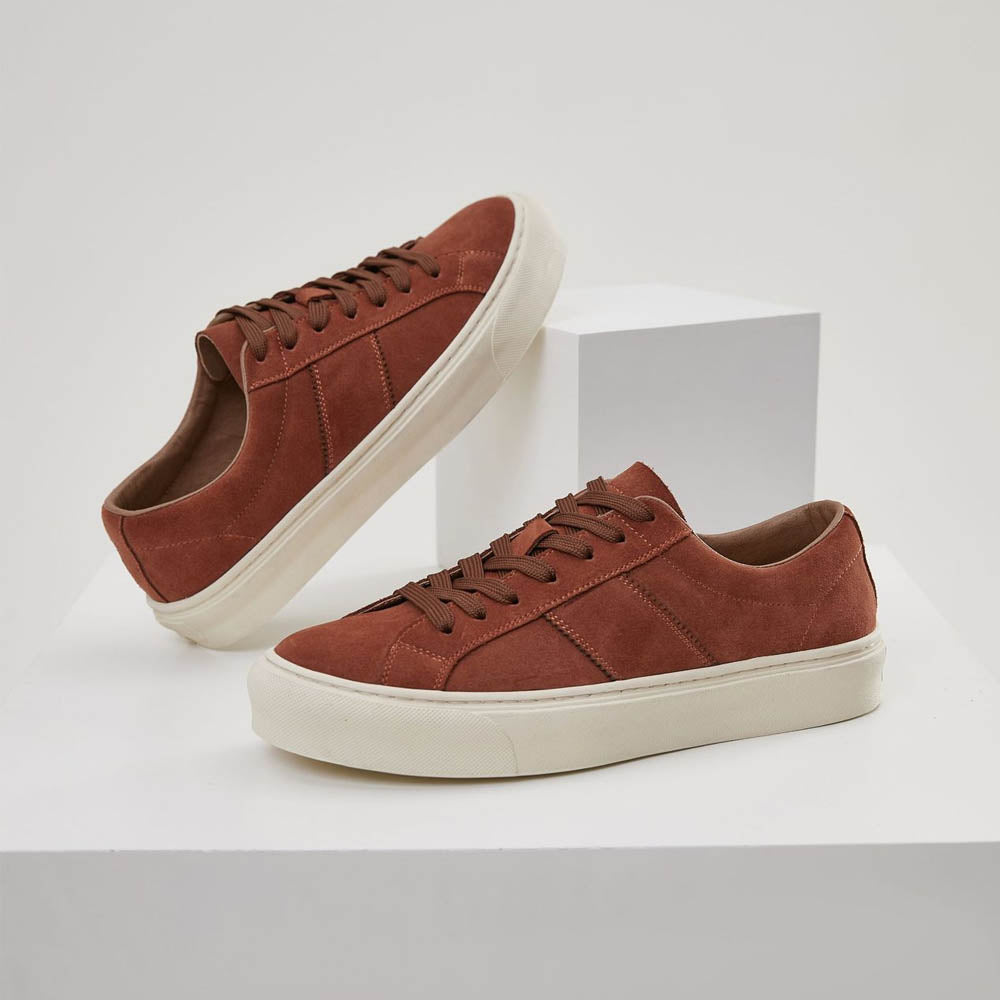 Luvik | Sneakerit mokkapinnalla, kumipohjalla
