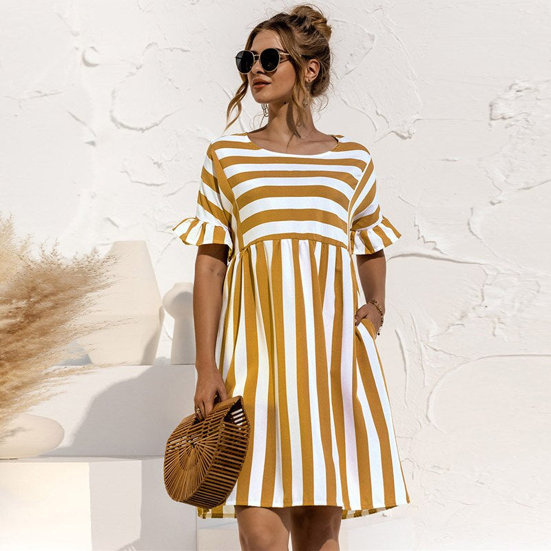 Luvik | Loose Fit Lyhyt Hihainen Lyhyt Mekko Kesämekko