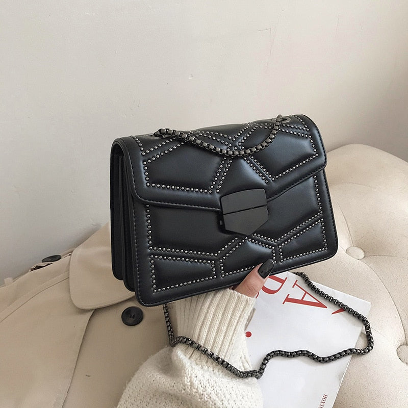 Luvik | Minun on jätettävä Sling Bag.