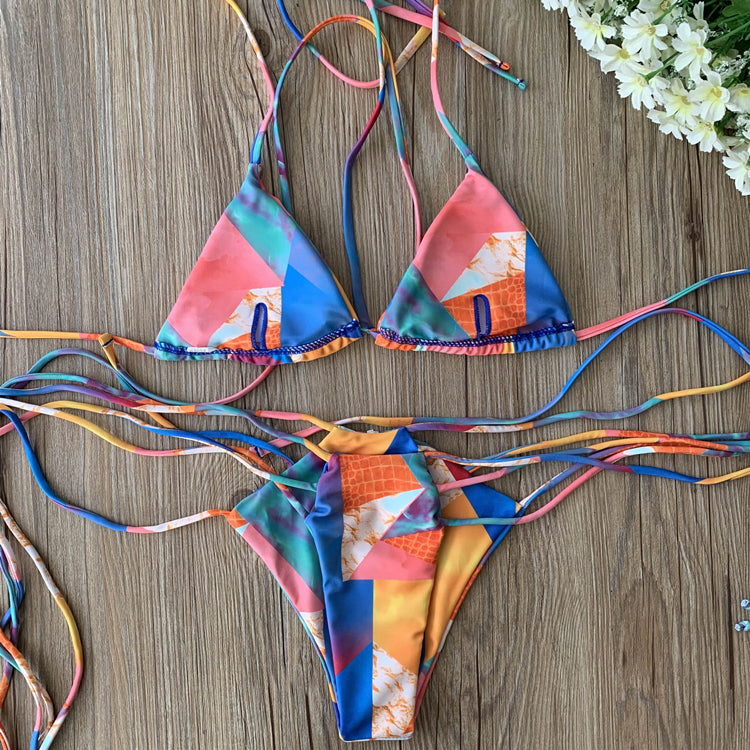 Luvik | Todella vain ystävä Bikinibeach