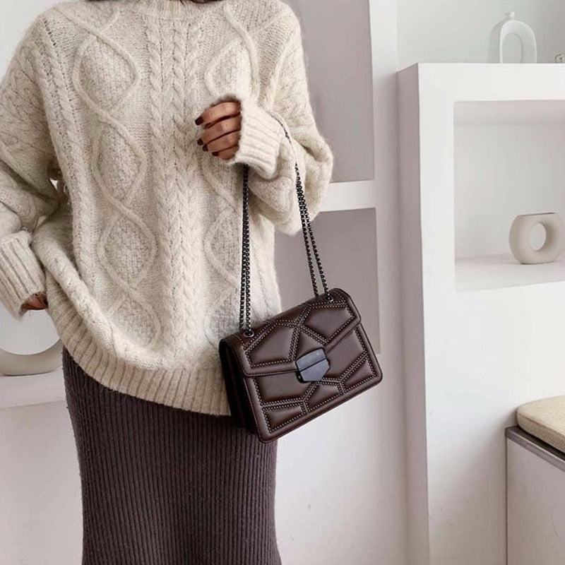 Luvik | Minun on jätettävä Sling Bag.