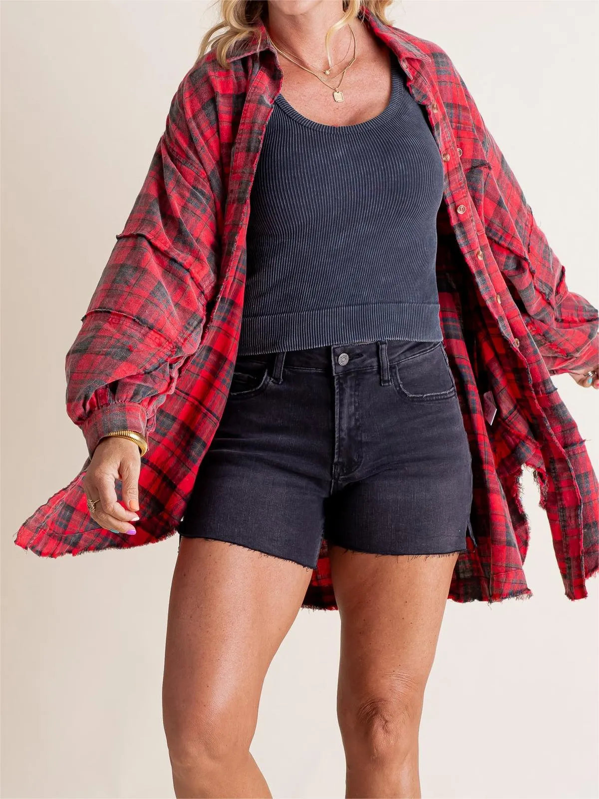 Luvik | Rake-edge overlong coat with pockets