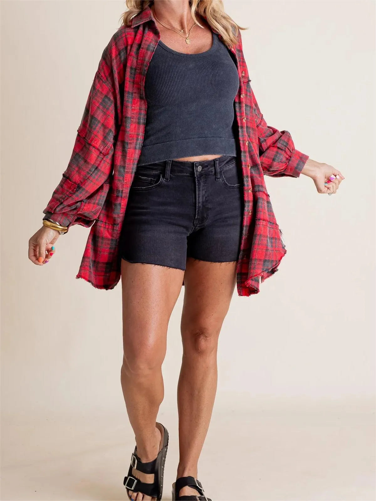 Luvik | Rake-edge overlong coat with pockets