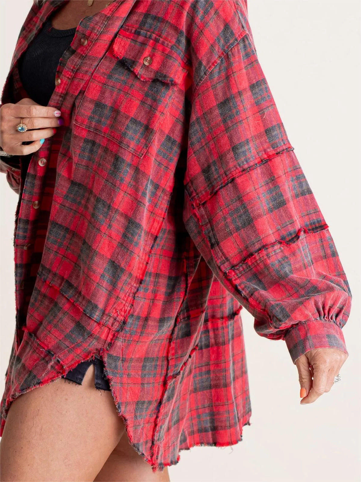 Luvik | Rake-edge overlong coat with pockets