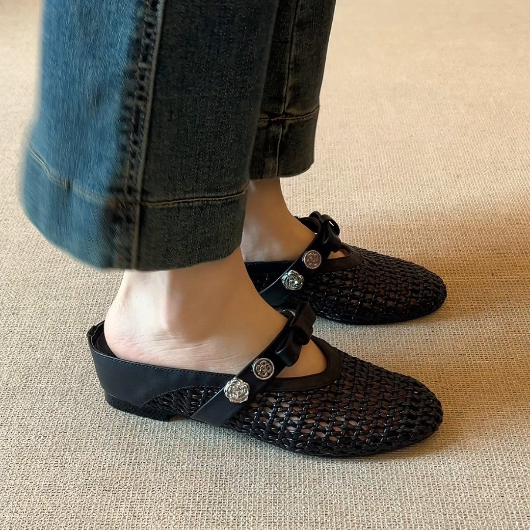 Femme Mesh Slip-On Mules koristeellisella kaari- ja nappidetaille Luvik