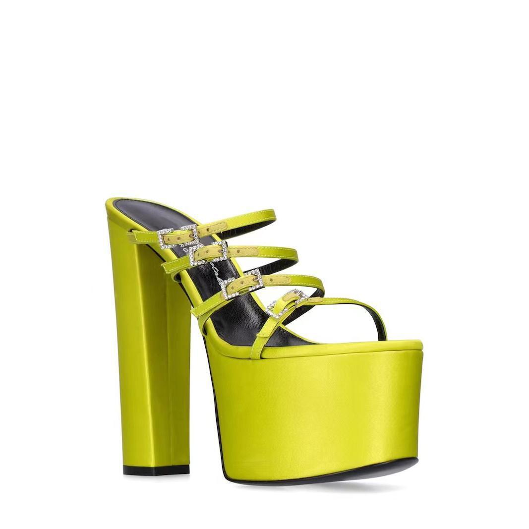 Femme Strappy Platform Slide Sandalit koristeellisilla soljilla Luvik