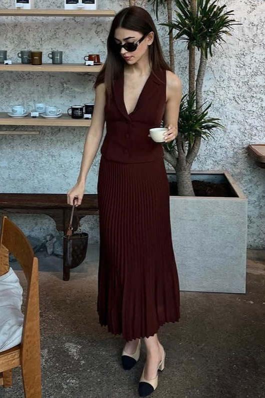 Luvik | Pleated Without Sleeves Skirt Suit