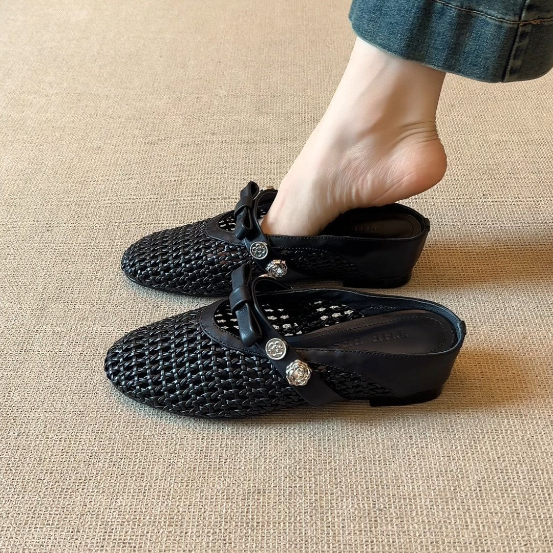 Femme Mesh Slip-On Mules koristeellisella kaari- ja nappidetaille Luvik