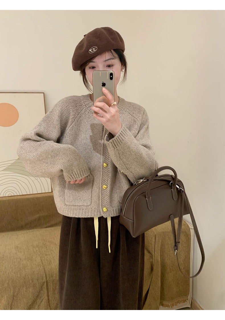 Luvik | Loose Cropped Sweater Coat – Lännen tyyli nuorekkaalla ilmeellä