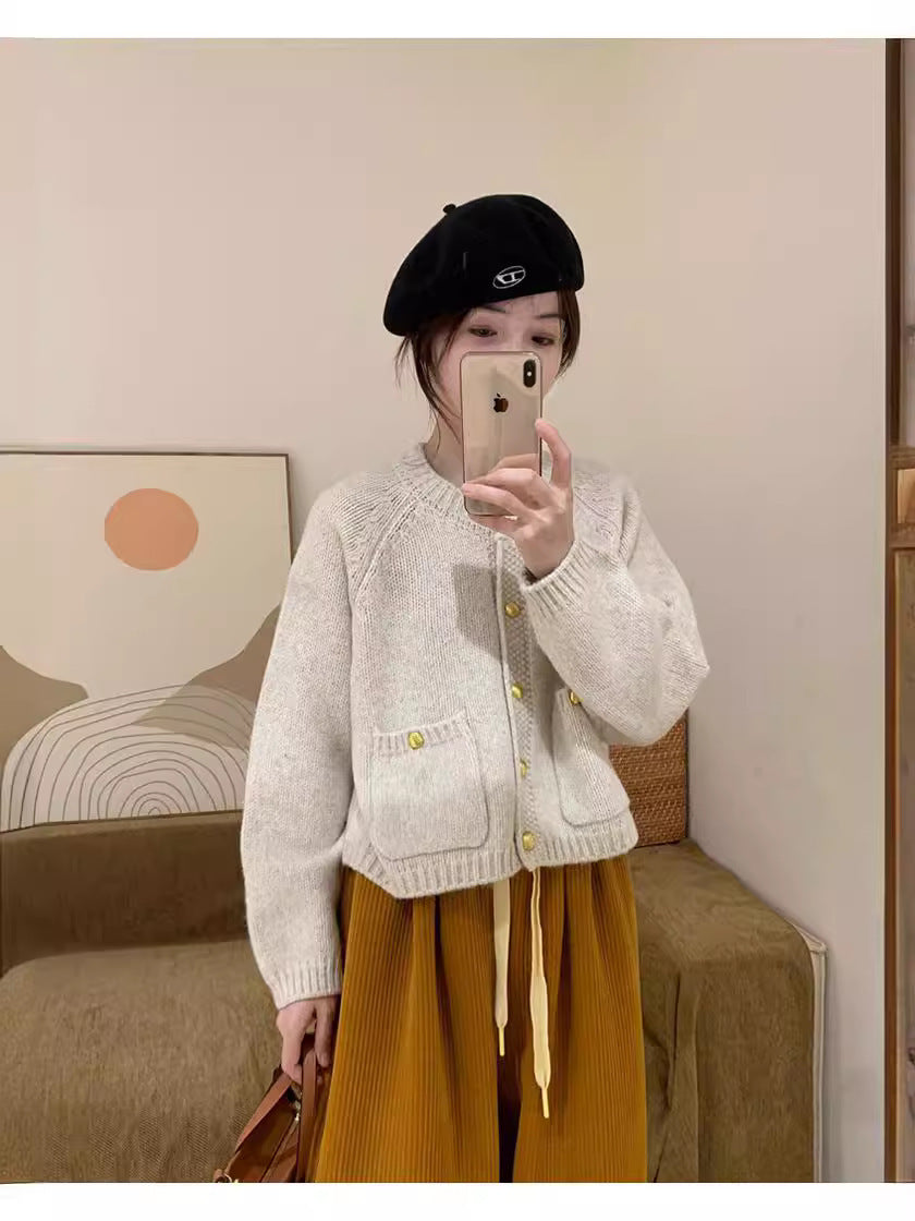 Luvik | Loose Cropped Sweater Coat – Lännen tyyli nuorekkaalla ilmeellä