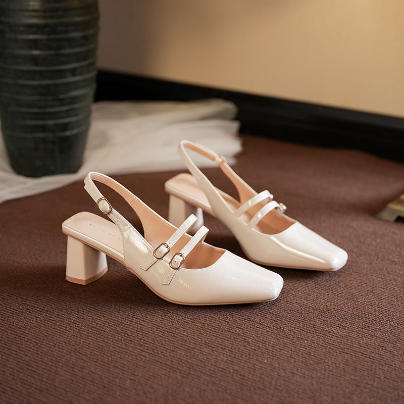 Naisten kengät, joissa on paksu korko ja Slingback Luvik
