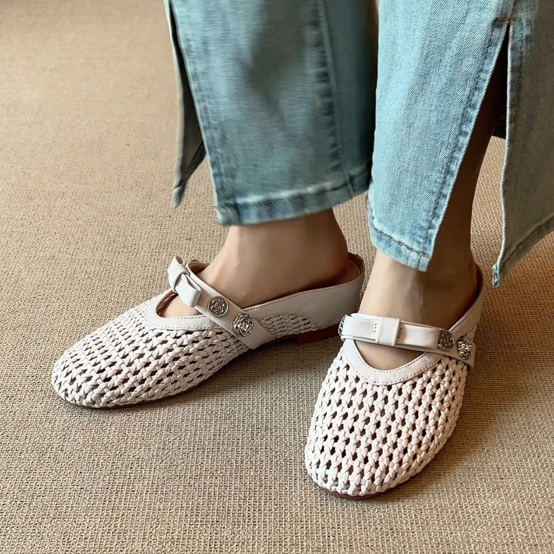 Femme Mesh Slip-On Mules koristeellisella kaari- ja nappidetaille Luvik