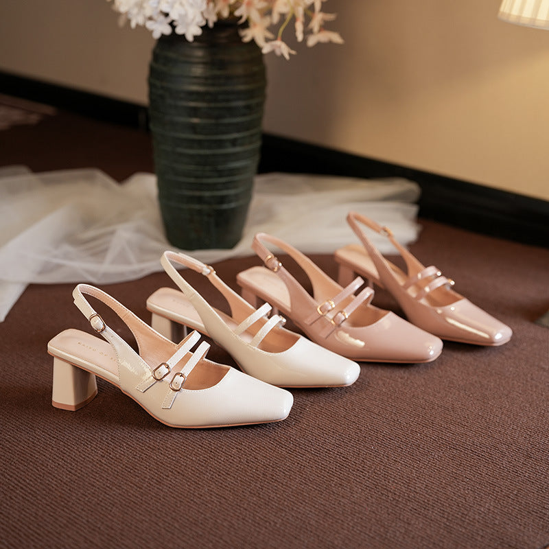 Naisten kengät, joissa on paksu korko ja Slingback Luvik