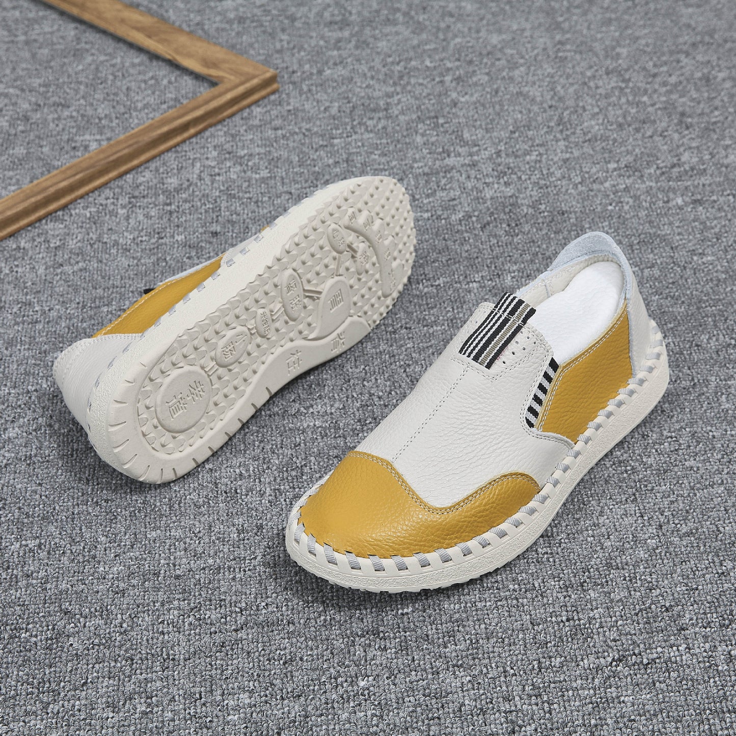 Femme Rentot Slip-On Loafers Luvik