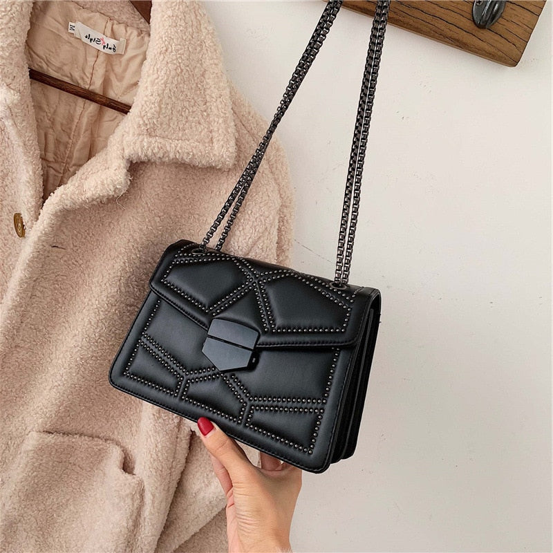 Luvik | Minun on jätettävä Sling Bag.