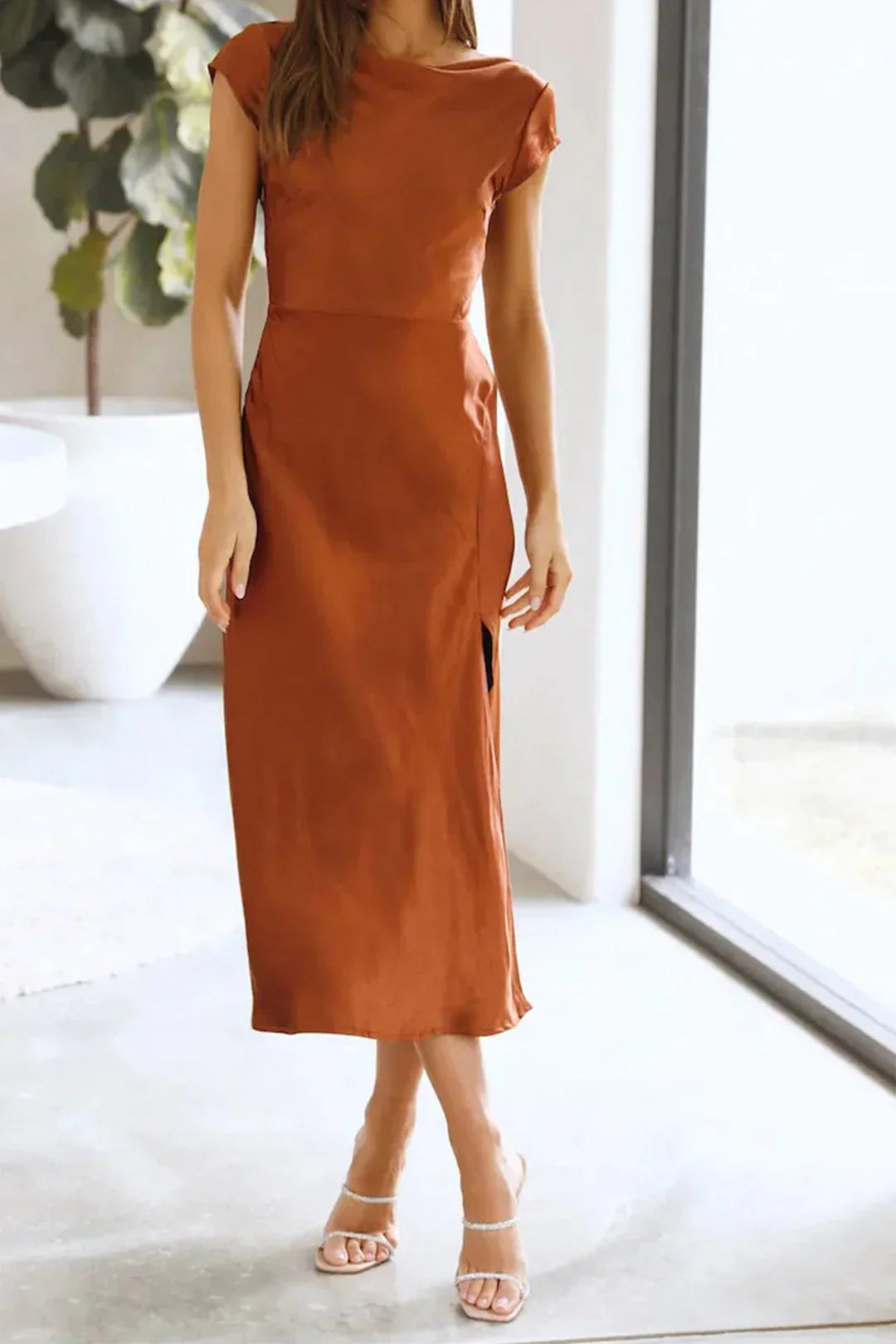Luvik | Elegantti Satiini-Mekko