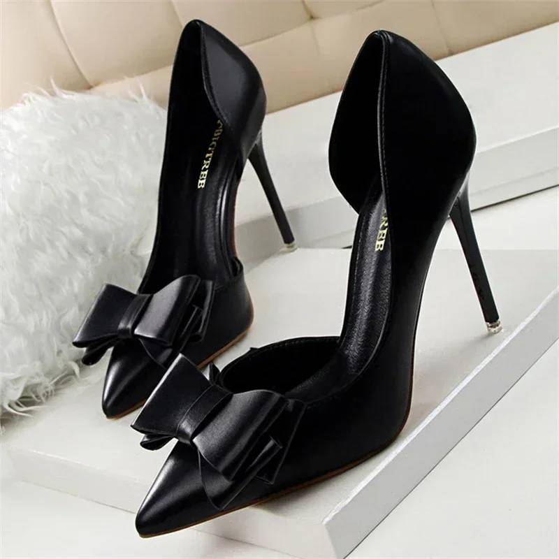 Luvik | Sormus pikkusormessani Stiletto