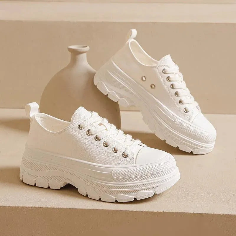 Luvik | Sneaker Casual nauhoilla – Tyylikkyyttä ja mukavuutta joka tilaisuuteen