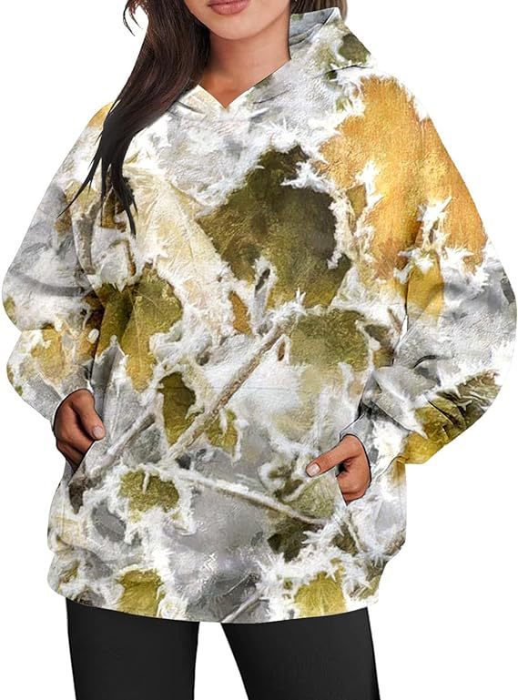 Luvik | Ylikokoinen urheilu-huppari, jossa on camouflage-vaahteralehtiprintti