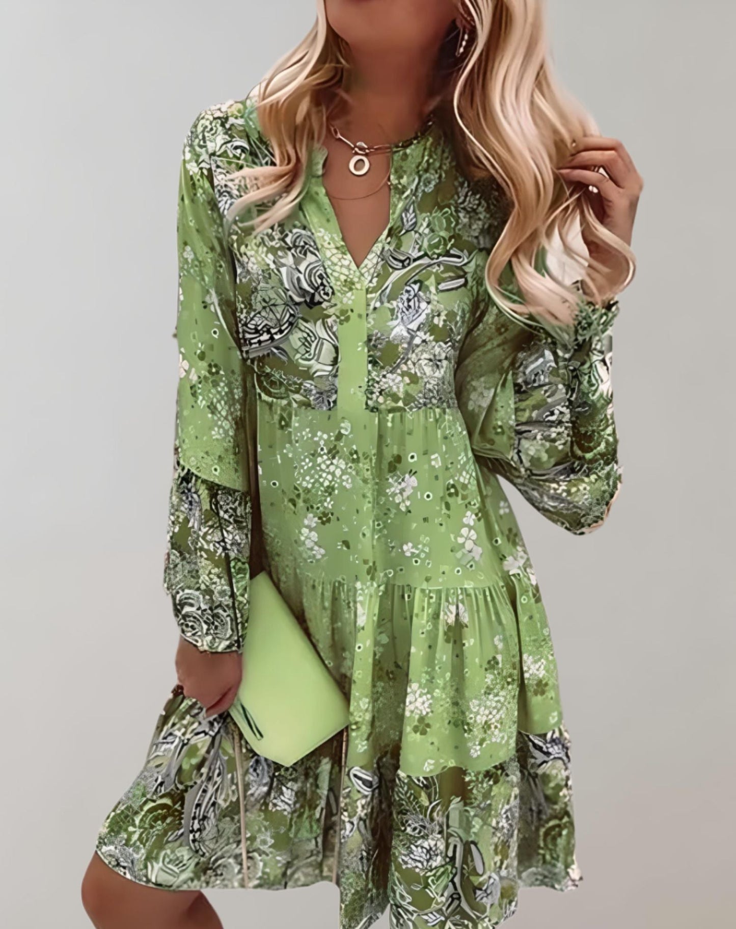 Luvik | Mini dress Syvällä V-aukolla Lievillä Hihoilla Ja Kuosisuudella Mekko