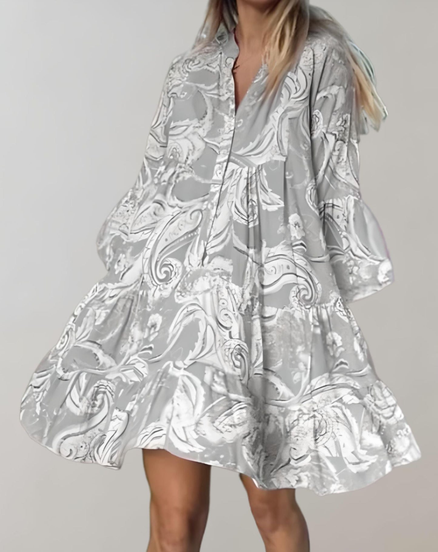Luvik | Mini dress Syvällä V-aukolla Lievillä Hihoilla Ja Kuosisuudella Mekko