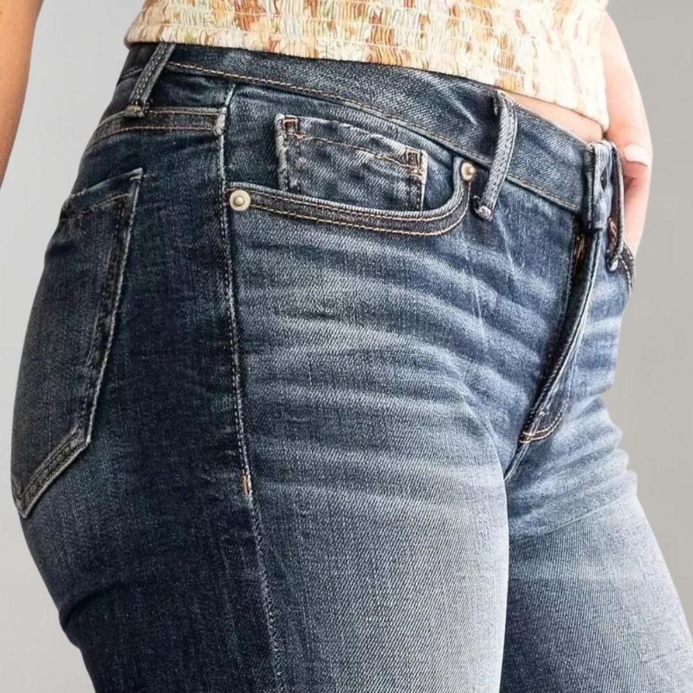 Luvik | Elegant Flare Jeans for Naiset