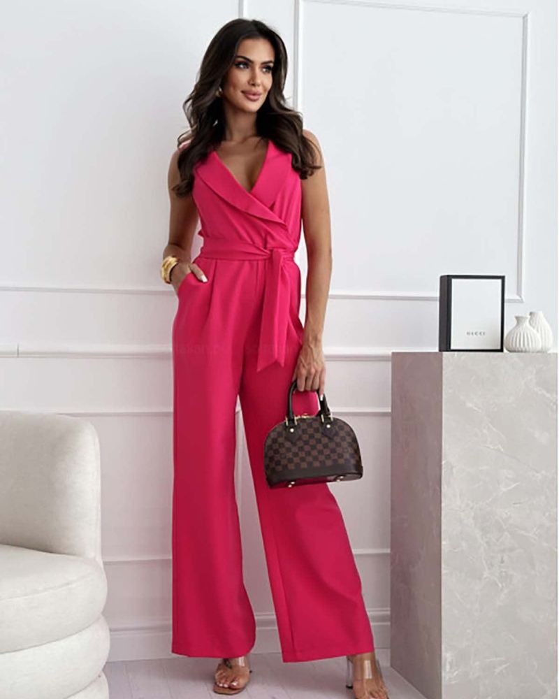 Luvik | Hihaton V-kaula-aukkoinen jumpsuit leveällä lahkeella naistenvaatteet