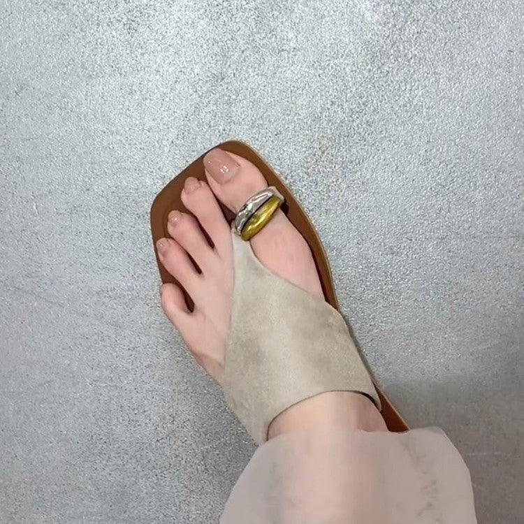 Naisten muoti flip-flops metallikoristeella Luvik