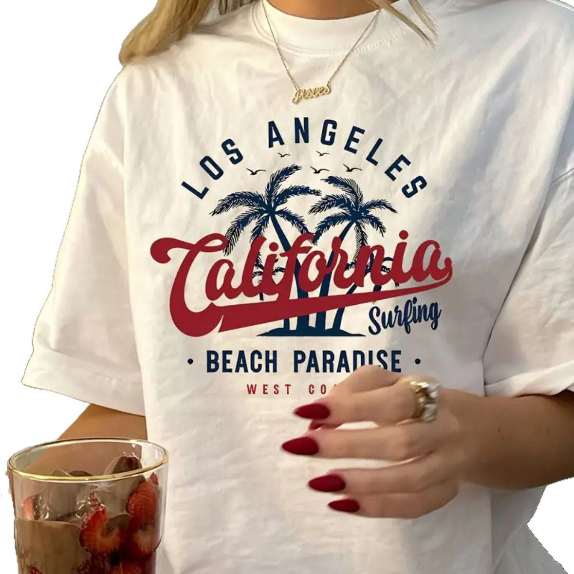 Naisten T-paita rentolla California Surf -designillä ja hienolla Luvik-tekstillä