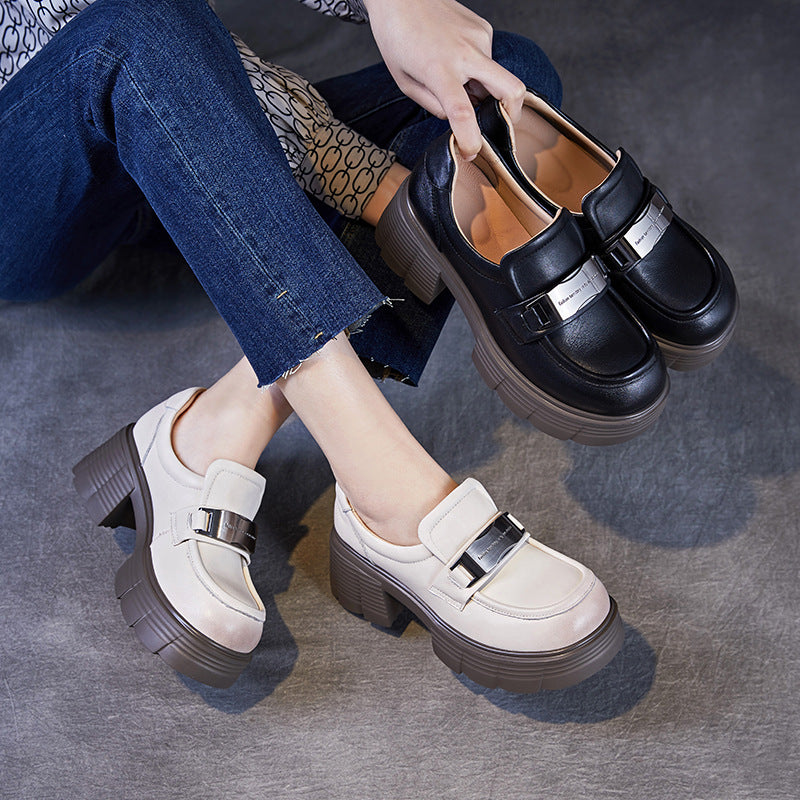 Naisten Chunky Platform Sandalit koristeellisella soljella Luvik