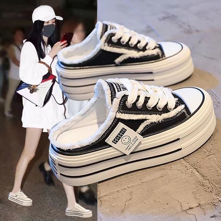 Naisten pörröiset plattopohjaiset sneakerit, joissa liukumaton pohja ja rento muotoilu Luvik